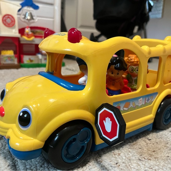 Other - Little people school bus with figures